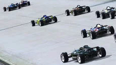 TrackMania Nations Forever - 一款体育游戏类型的游戏
