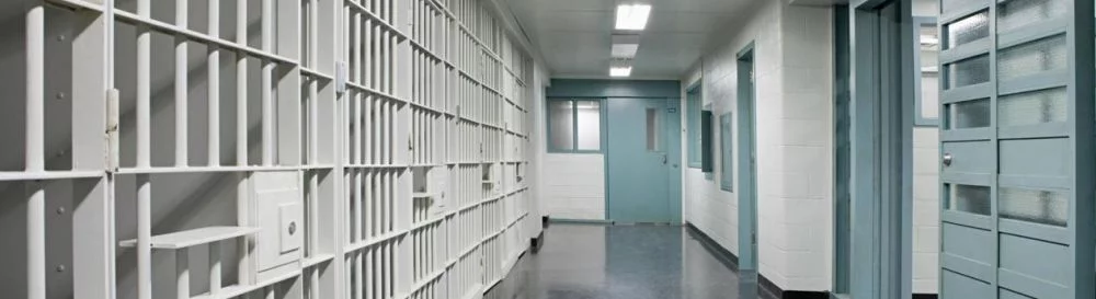 以低价购买 Prison Test，最高可享受 90% 的折扣 🏷️，比较不同商店的价格