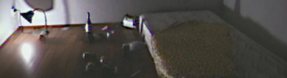 以低价购买 September 1999，最高可享受 90% 的折扣 🏷️，比较不同商店的价格